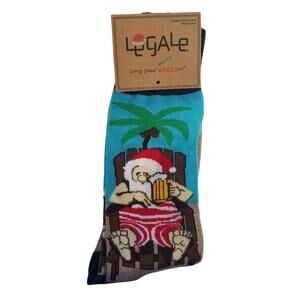 Legale Santa drinking on the beach men’s socks